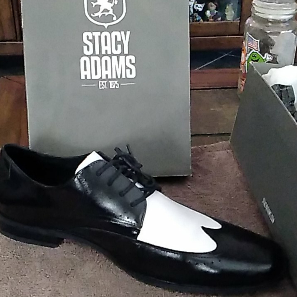 Men's dress shoes